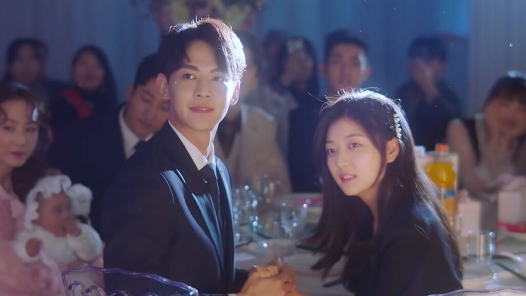 [جميعنا نستحق أن نحظى بمستقبل مشرق] يجتمع الأبطال أخيرًا في حفل الزفاف❤️مشهد لطيف من "عدنا للحب"