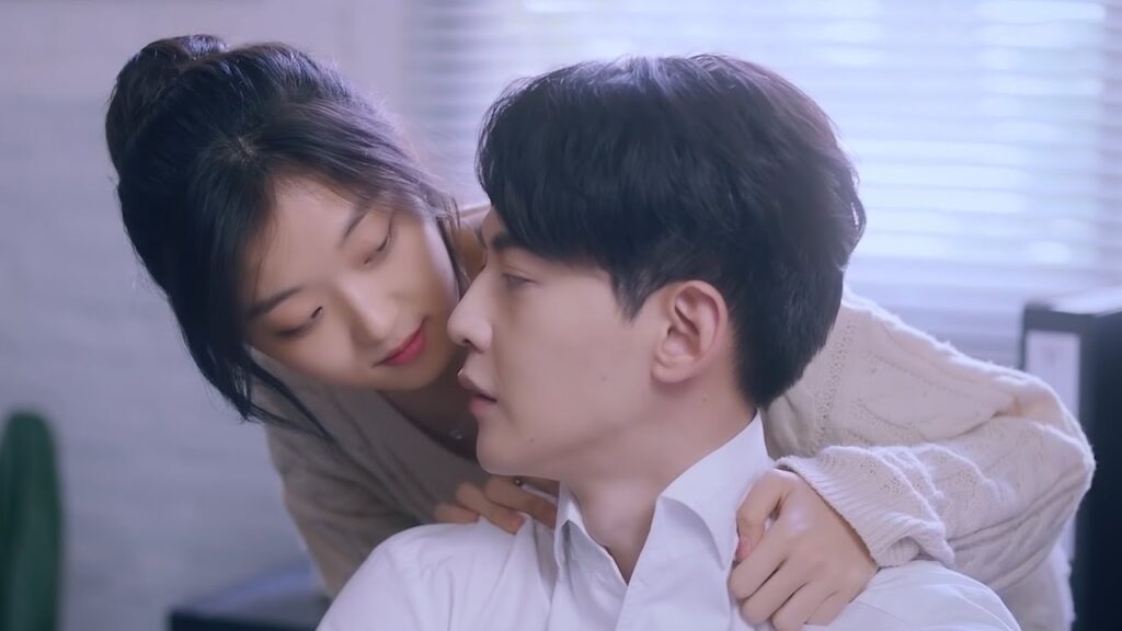 في وقت الشدة تطلب منه حبيبته المال لشراء الأسهم فيخاطر الرئيس من أجل إصرارها😯مشهد من “عدنا للحب” في وقت الشدة تطلب منه حبيبته المال لشراء الأسهم فيخاطر الرئيس من أجل إصرارها😯مشهد من "عدنا للحب"