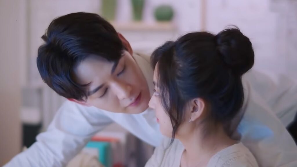 أثناء ضغط محاولة إنقاذ الشركة لا يستطيع الرئيس البارد التوقف عن الاهتمام بفتاته❤️مشهد من “عدنا للحب” أثناء ضغط محاولة إنقاذ الشركة لا يستطيع الرئيس البارد التوقف عن الاهتمام بفتاته❤️مشهد من "عدنا للحب"