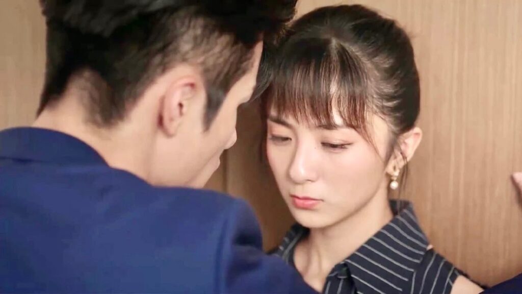 يأتي و يدفها نحو الحائط في واضح النهار ( حبيبتي | My Girl ) YOUKU يأتي و يدفها نحو الحائط في واضح النهار ( حبيبتي | My Girl ) YOUKU