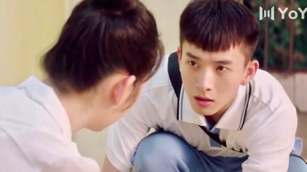 يرى معلمتـه تبكي بسبب ضغط المدرسة (عندما تغيبت عن المدرسة للقائك)