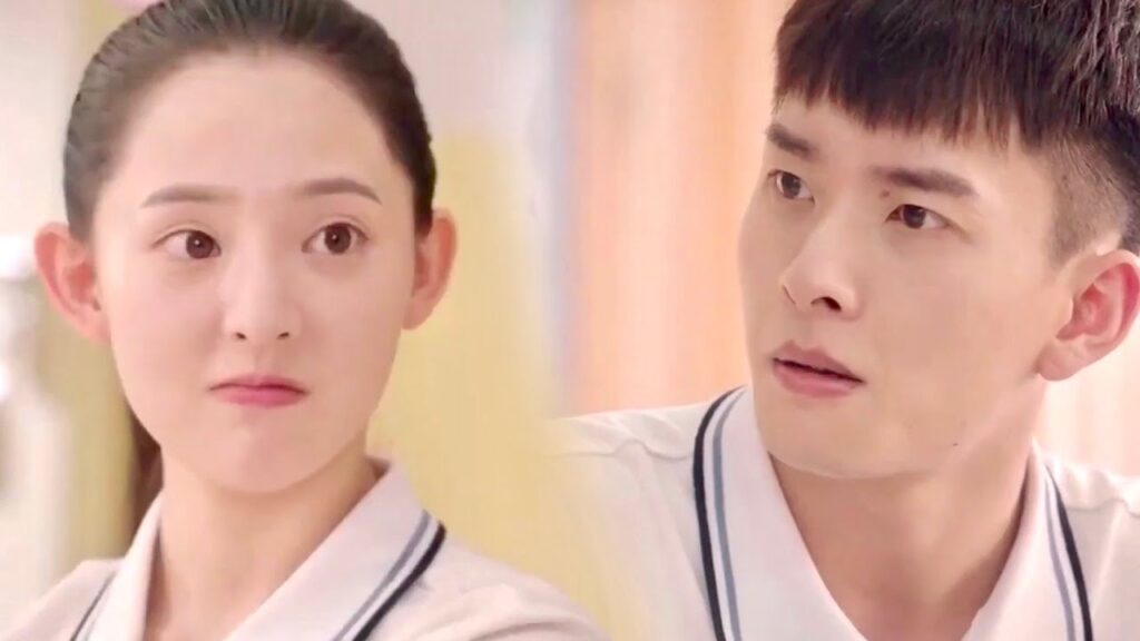 لا يعجبـها فكرة كونـه رئيس الصف وتريده ان يترك هذه المهمة (عندما تغيبت عن المدرسة للقائك)