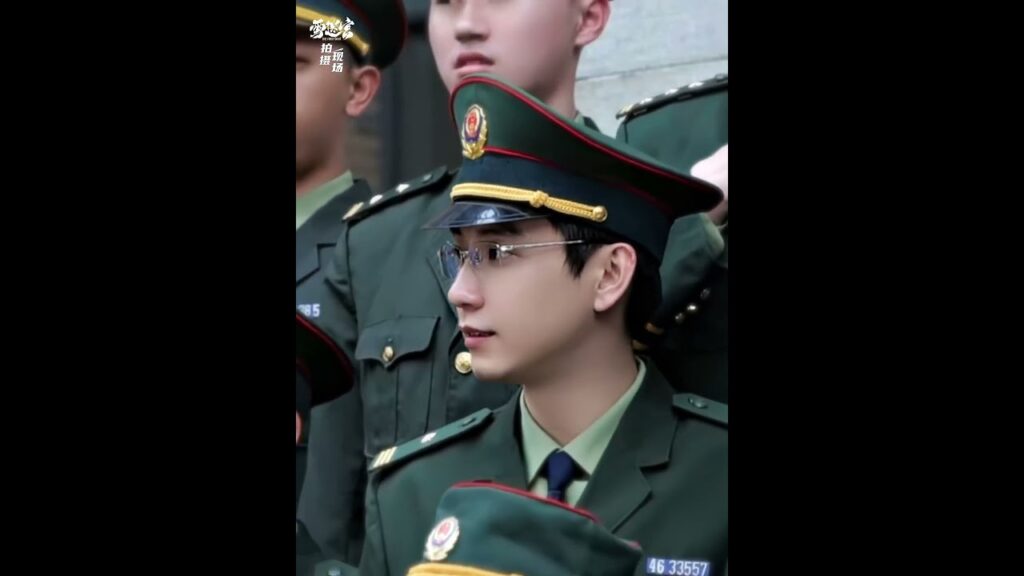 جمال أكاديمية الشرطة😍😍  #JohnnyHuang #HuangJingyu #WangZiqi #TheFirstShot #الرصاصة_الاولى