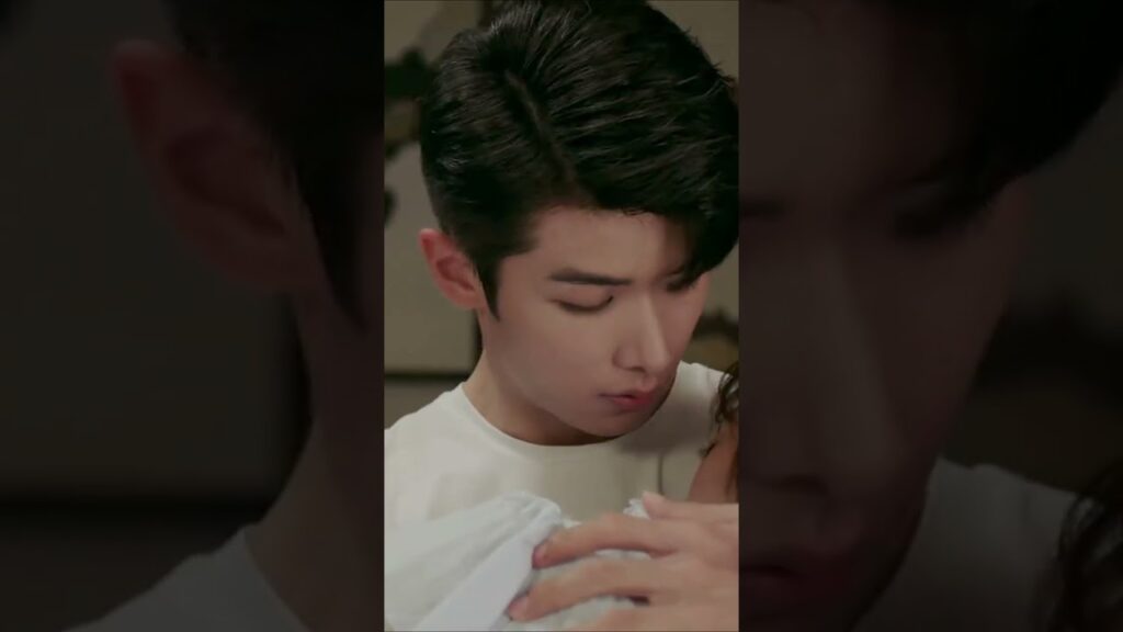 تقبله و تحاول اغوائه وهي ثملة 🙈😚 #حبيبتي  #MyGirl #YOUKU #99分女朋友 #zhaoyiqin #lijiaqi