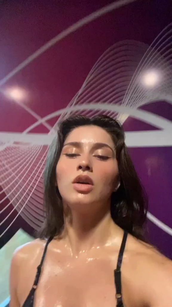 Fenerbahçeli voleybolcu Aleyna part1