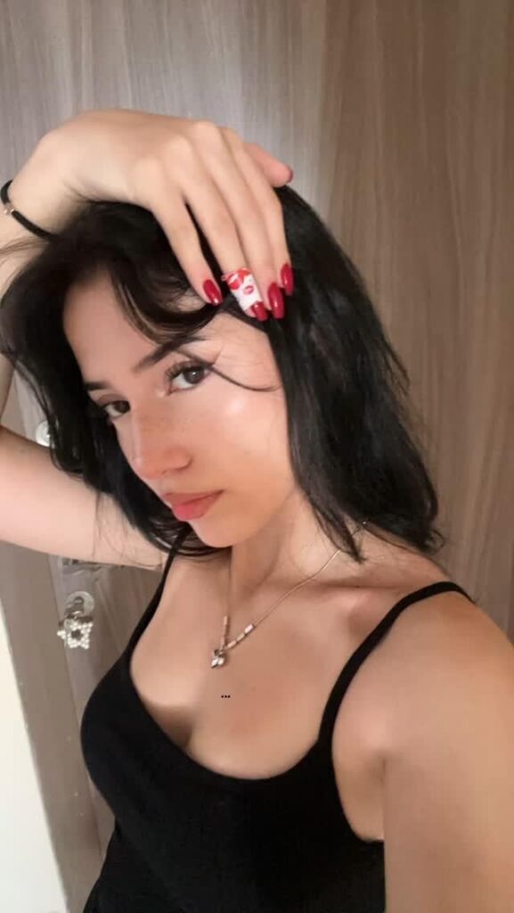 9 tanesi arasından seç istediğini sūnayım sana özelden yaz