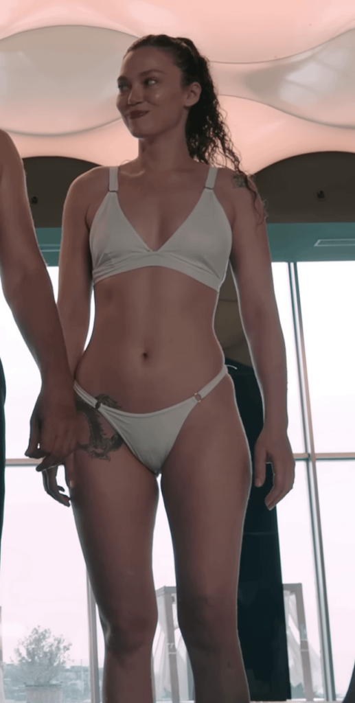 Melisa Şenolsun - Dünya Varmış