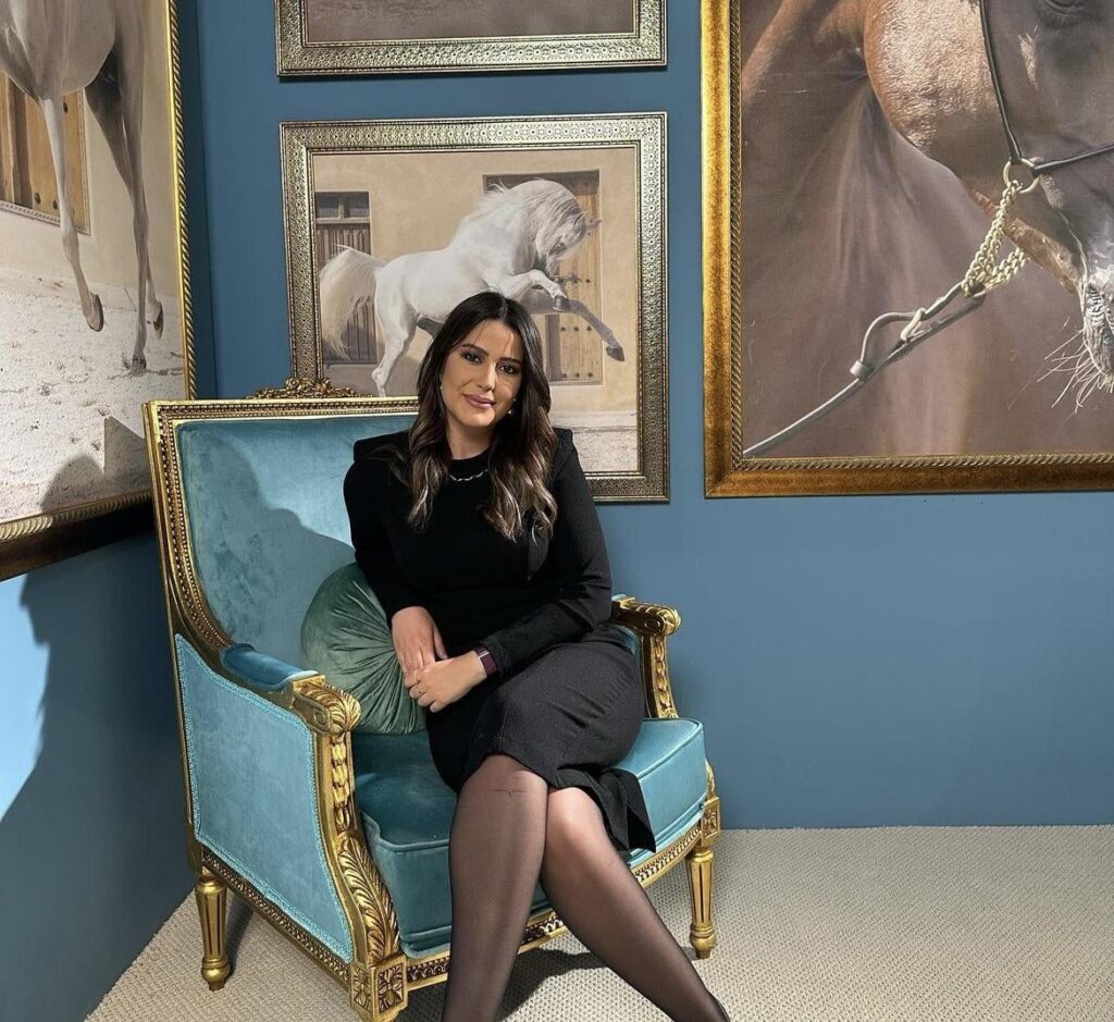 Areej Sleem Crossed Legs Areej Sleem Crossed Legs