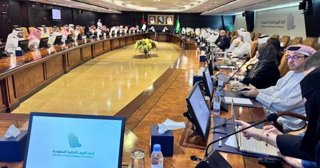 مجلس الأعمال الإماراتي السعودي يبحث زيادة التجارة البينية