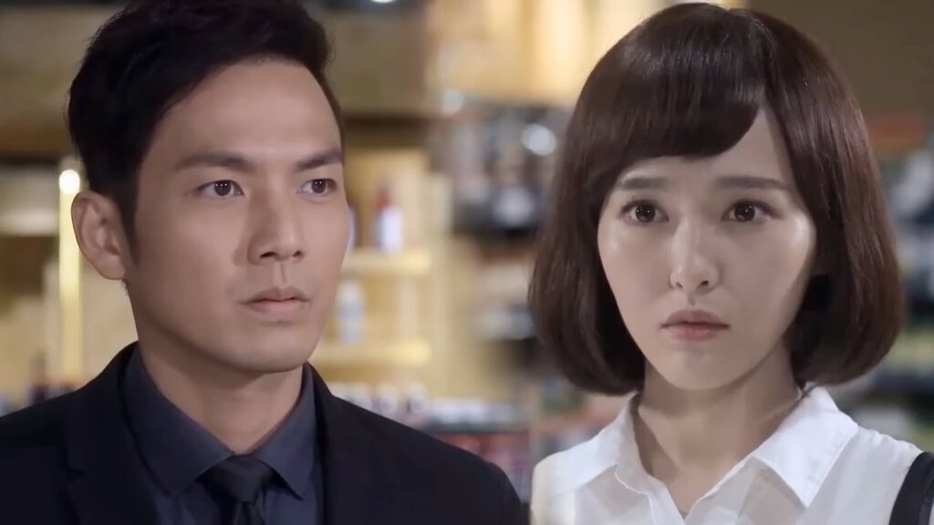 تصادف بطلتنا حبها الأول بعد انفصالهما لسنوات وكان لديه حب جديد! مشهد من دراما “إشراقتي” تصادف بطلتنا حبها الأول بعد انفصالهما لسنوات وكان لديه حب جديد! مشهد من دراما "إشراقتي"