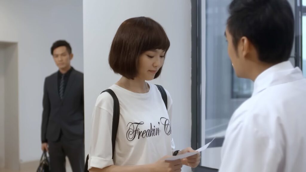 “لا تقابلي رجل آخر في المستـقبل” يسعد بمعرفة أن فتاته حضرت موعد مدبر لمرافقة صديقتها مشهد من إشراقتي "لا تقابلي رجل آخر في المستـقبل" يسعد بمعرفة أن فتاته حضرت موعد مدبر لمرافقة صديقتها مشهد من إشراقتي