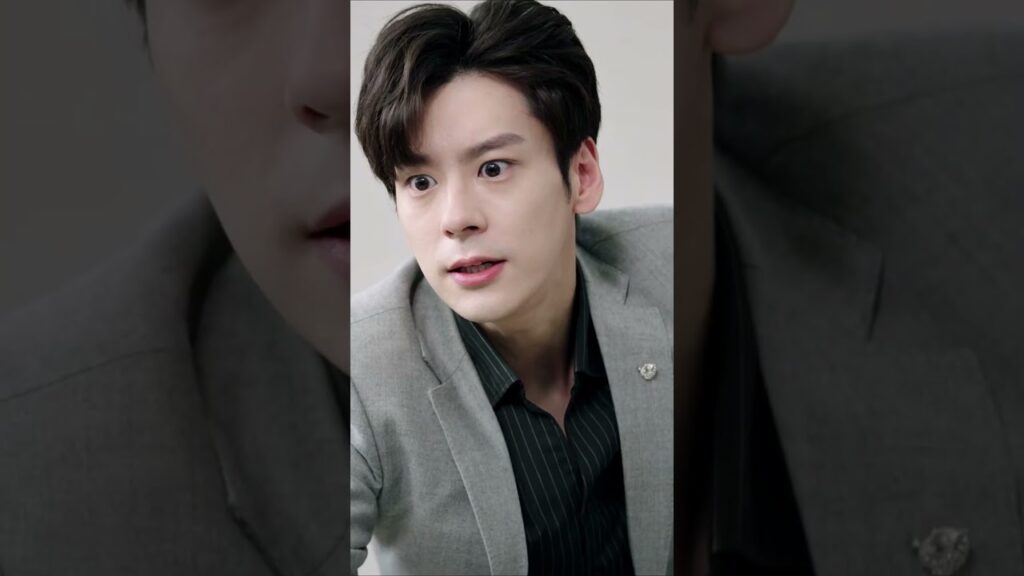 تم دفع البطلة إلى أسفل الدرج، وكان الرئيس التنفيذي قلقا للغاية😱 #UnforgettableLove تم دفع البطلة إلى أسفل الدرج، وكان الرئيس التنفيذي قلقا للغاية😱 #UnforgettableLove