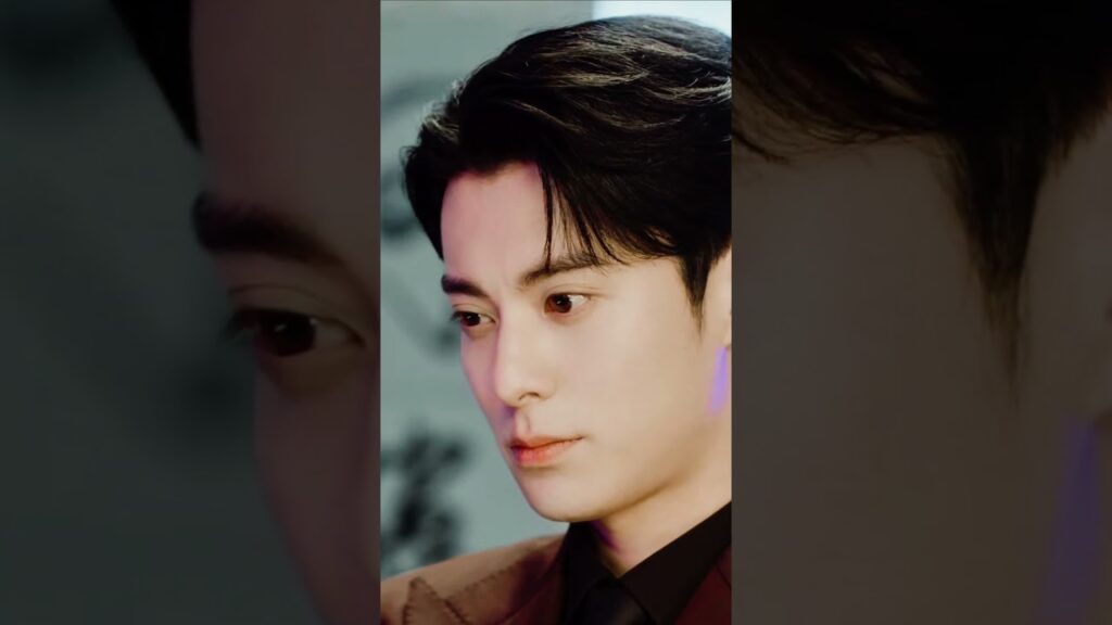 الرئيس التنفيذي الوسيم يأكل القدر الساخن معي…🍲🍲 #OnlyForLove الرئيس التنفيذي الوسيم يأكل القدر الساخن معي...🍲🍲 #OnlyForLove