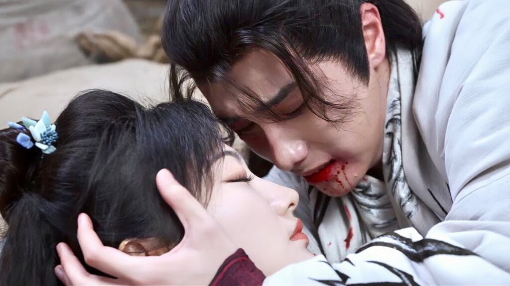 يضحي بحياتـه لكي ينقذها ( ارض عجائب الحب )