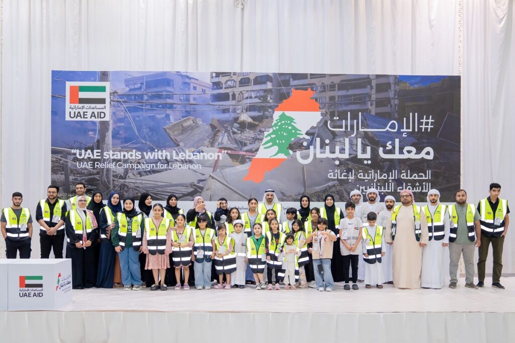 بمشاركة أكثر من 1000 متطوع.. حملة "الإمارات معك يا لبنان" تجمع 100 طن من المواد الإغاثية في الفجيرة