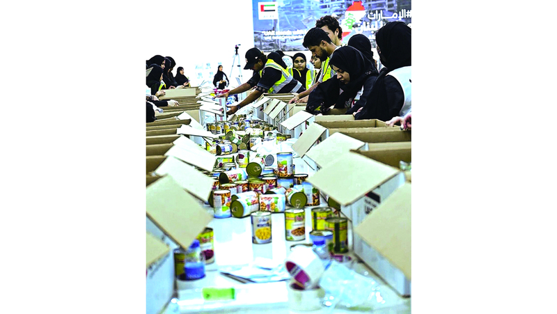 «الإمارات معك يا لبنان» تجمع 100 طن مواد إغاثية في الفجيرة