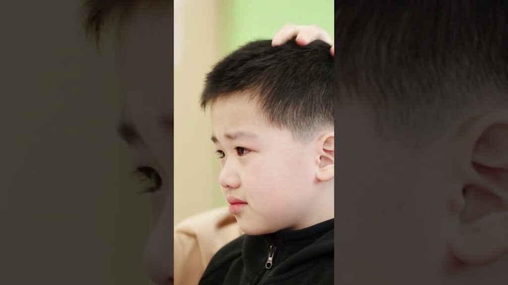 تعرض شياوباو للتخويف من قبل الطفل الآخر، ودافع الدكتور تشين بقوة عن شياوباو🥹 #UnforgettableLove تعرض شياوباو للتخويف من قبل الطفل الآخر، ودافع الدكتور تشين بقوة عن شياوباو🥹 #UnforgettableLove