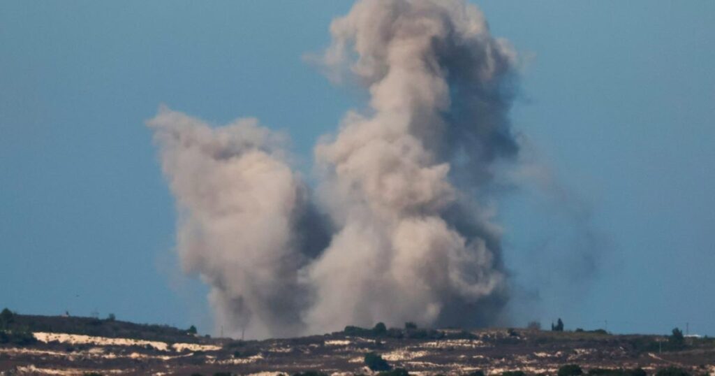 إسرائيل تقصف جنوب لبنان بالفوسفور.. مروحيات تنقل جنودًا قتلى وجرحى