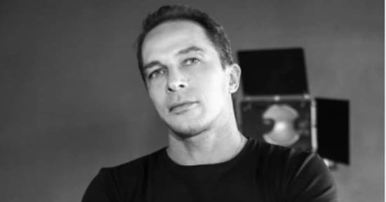 الفنان أحمد طارق يعلن وفاة والده وصلاة الجنازة بمسجد الشرطة بالشيخ زايد بعد العصر الفنان أحمد طارق يعلن وفاة والده وصلاة الجنازة بمسجد الشرطة بالشيخ زايد بعد العصر