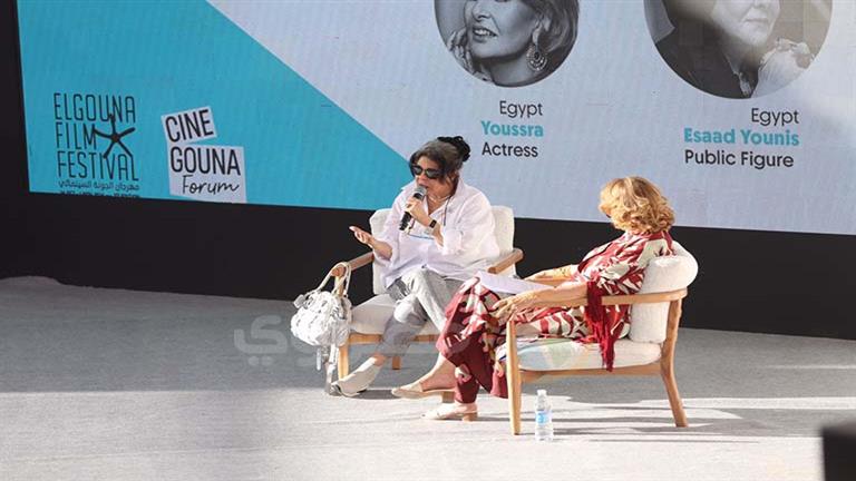 إسعاد يونس توجه رسالة لـ"الزعيم" عادل إمام من مهرجان الجونة