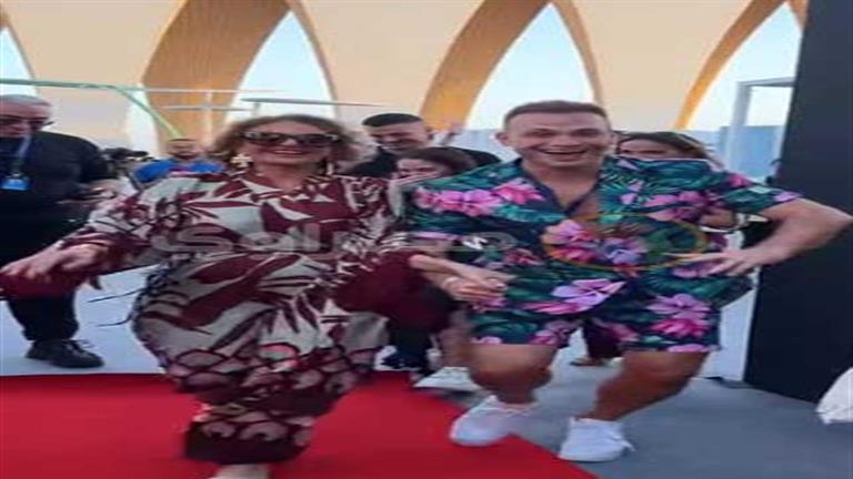 ترند السجادة الحمراء.. لقطات طريفة جمعت البلوجر أندرو ويفي و ترند السجادة الحمراء.. لقطات طريفة جمعت البلوجر أندرو ويفي و