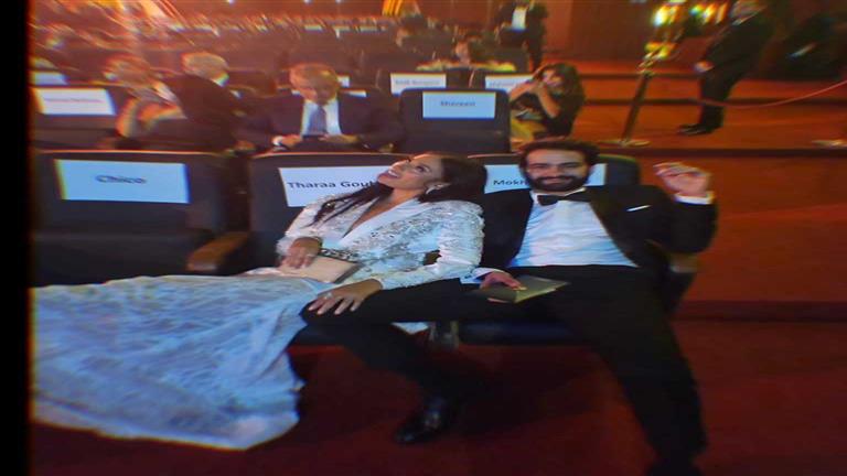 فستان عروسة.. ثراء جبيل مع زوجها تبهر الحضور في مهرجان الجون فستان عروسة.. ثراء جبيل مع زوجها تبهر الحضور في مهرجان الجون