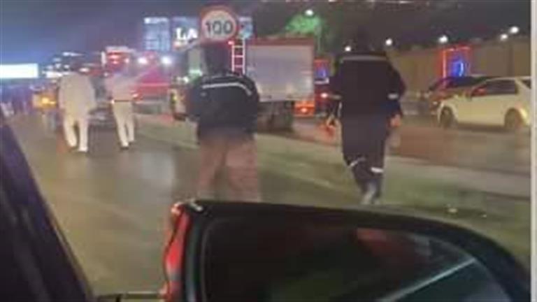 حادث طريق السويس.. الدفع بـ ٨ سيارة إسعاف وإطفاء إلى موقع ال حادث طريق السويس.. الدفع بـ ٨ سيارة إسعاف وإطفاء إلى موقع ال