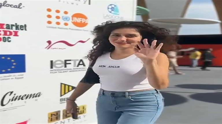 أمير المصري بتشيرت فلسطين وجيهان الشماشرجي تخطف الأنظار.. 27