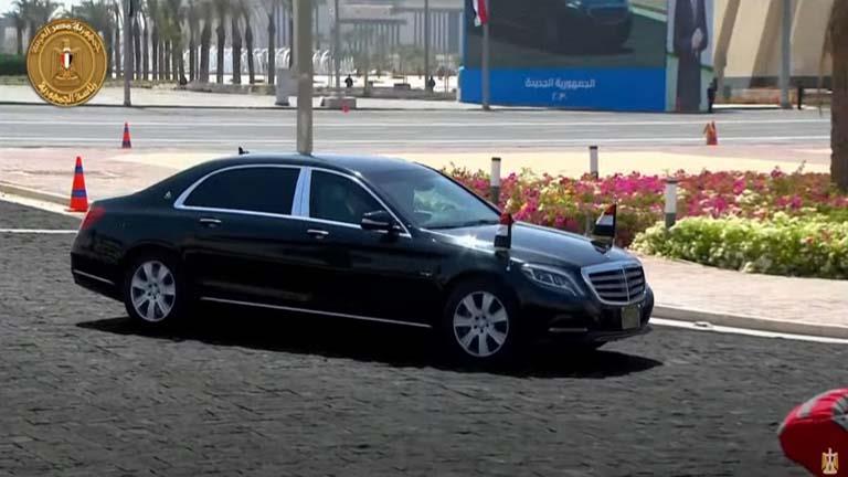 وصول الرئيس السيسي ستاد العاصمة الإدارية الجديدة للاحتفال بم