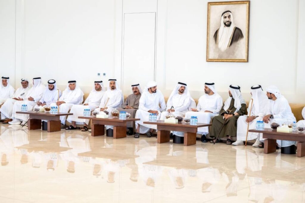 ذياب بن محمد يعزي في وفاة أحمد جوعان الظاهري ذياب بن محمد يعزي في وفاة أحمد جوعان الظاهري