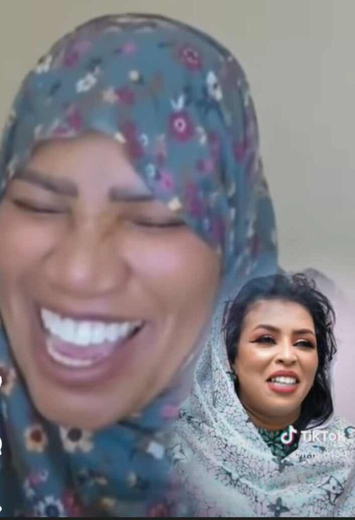 شاهد بالفيديو.. الفنانة إنصاف مدني تفقد السيطرة وتدخل في نوبة ضحك هستيري على الهواء بسبب “انجليزي” المطربة ميادة قمر الدين وساخرون: (لمن تكون قاري كورسات في السوق العربي) شاهد بالفيديو.. الفنانة إنصاف مدني تفقد السيطرة وتدخل في نوبة ضحك هستيري على الهواء بسبب "انجليزي" المطربة ميادة قمر الدين وساخرون: (لمن تكون قاري كورسات في السوق العربي)