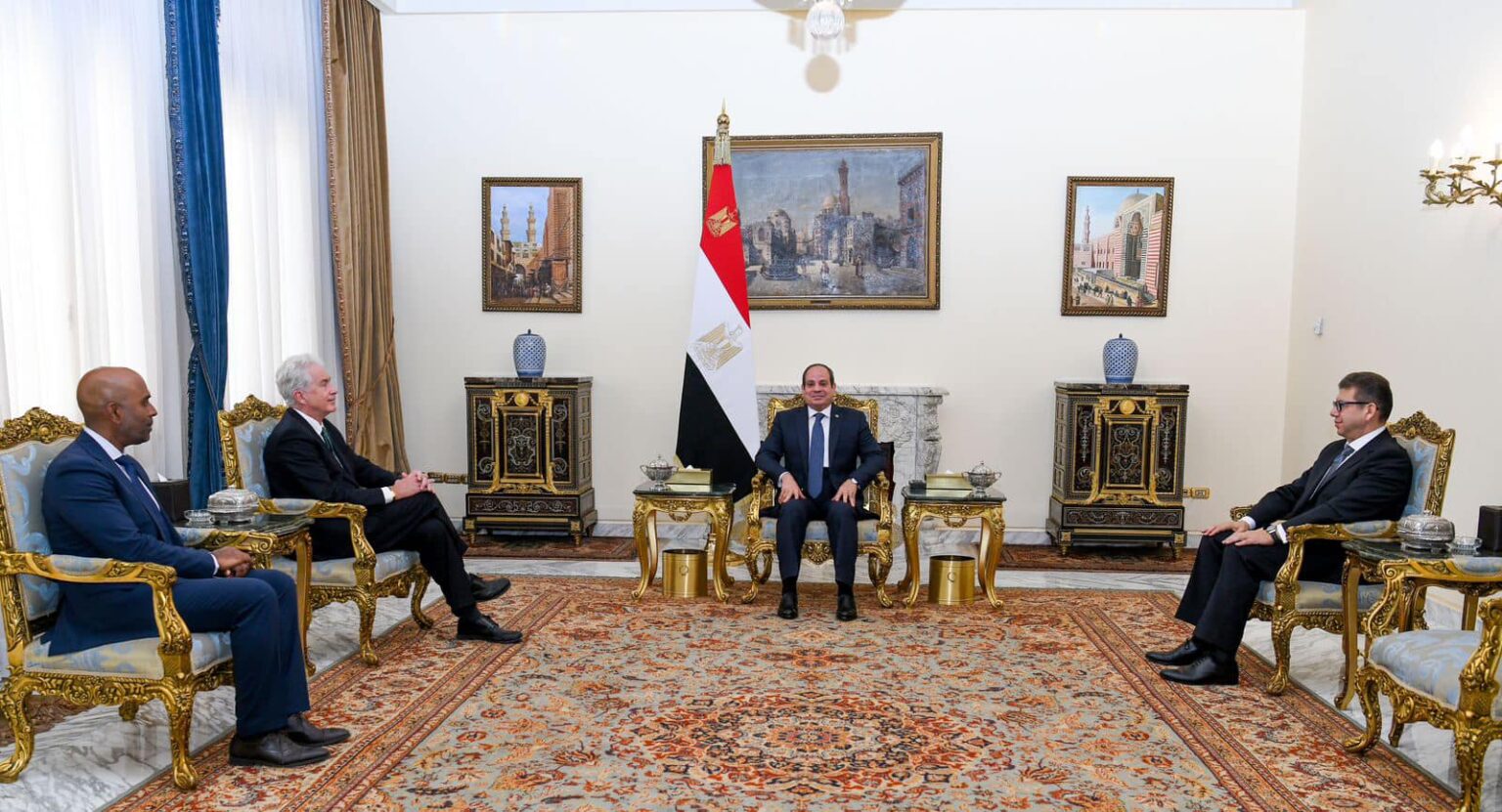 لقاء بين السيسي ورئيس المخابرات المركزية الأميركية