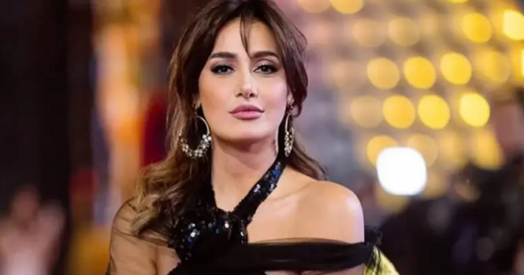 بفستان قصير رائع.. حلا شيحة تسحر جمهورها بلوك مميز بفستان قصير رائع.. حلا شيحة تسحر جمهورها بلوك مميز