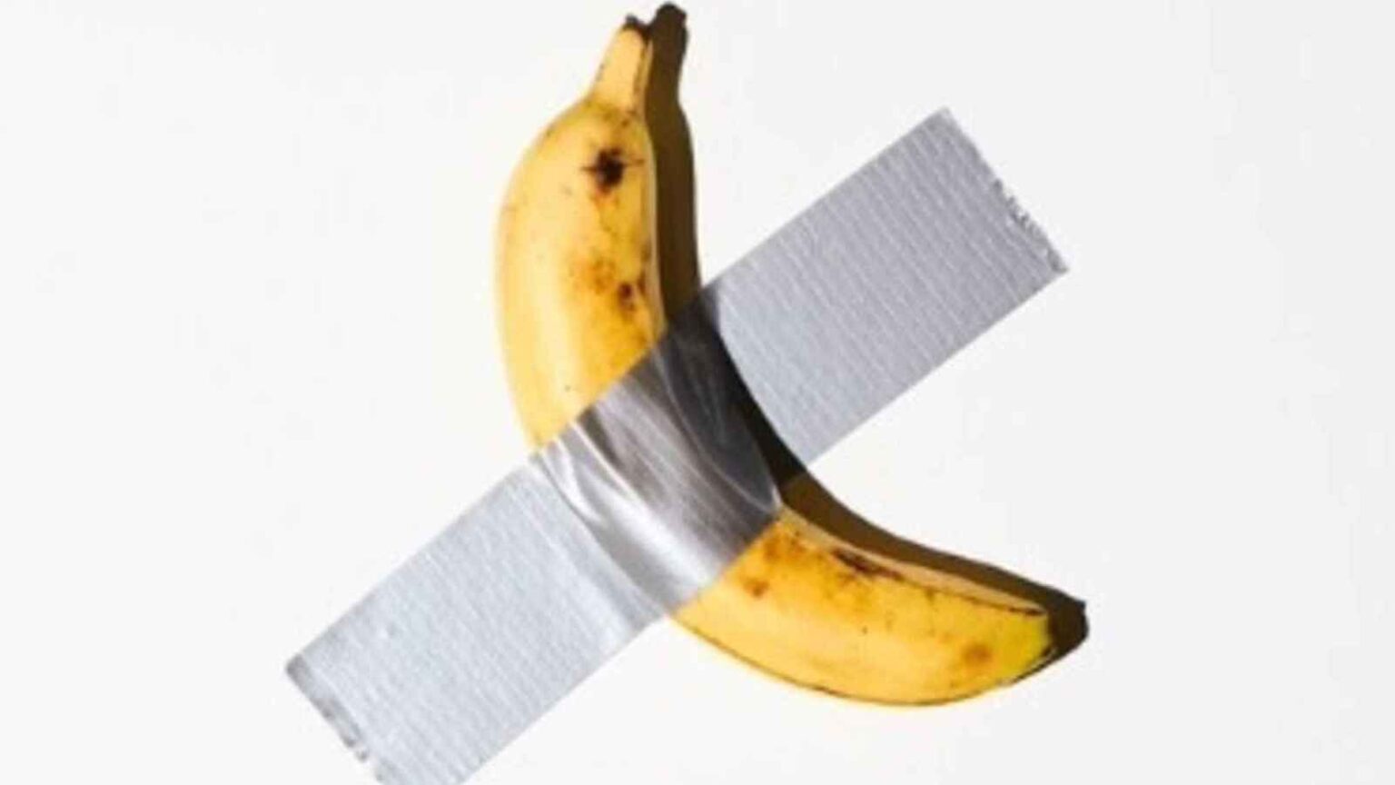 "موزة على جدار".. عمل فني مقابل 1.5 مليون دولار (صور) – إرم نيوز "موزة على جدار".. عمل فني مقابل 1.5 مليون دولار (صور) - إرم نيوز