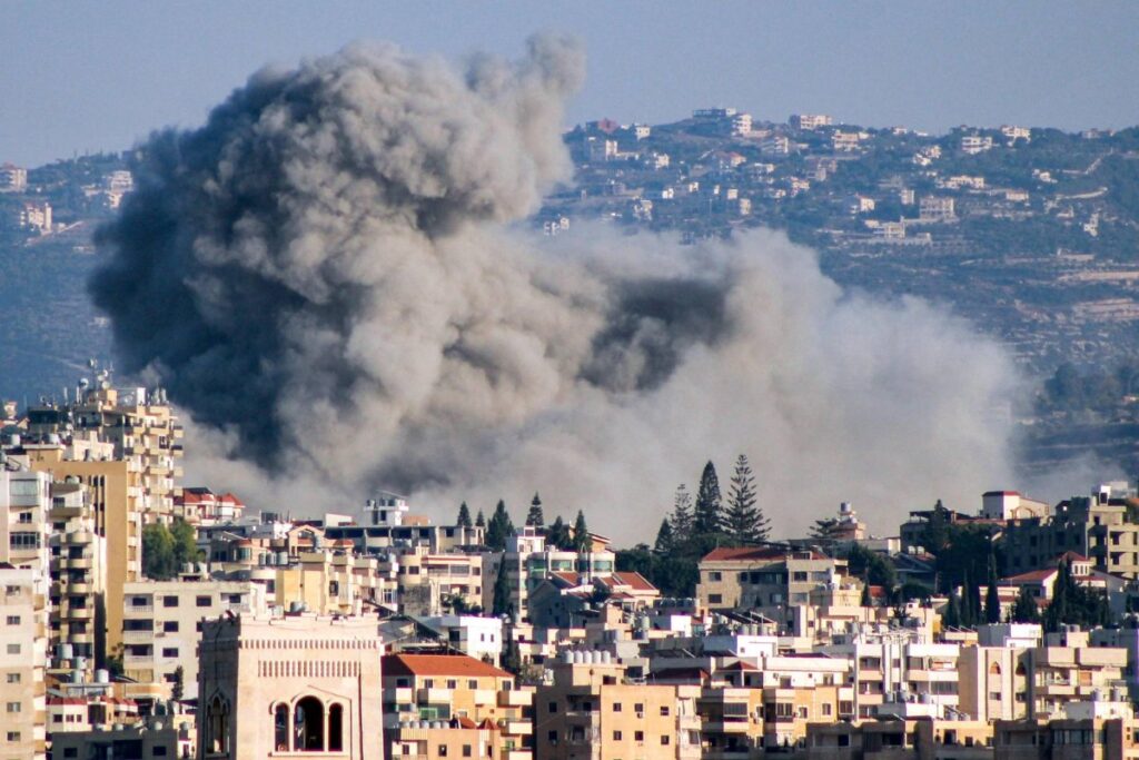 مقتل وإصابة نحو 100 جراء الغارات الإسرائيلية في 3 أيام