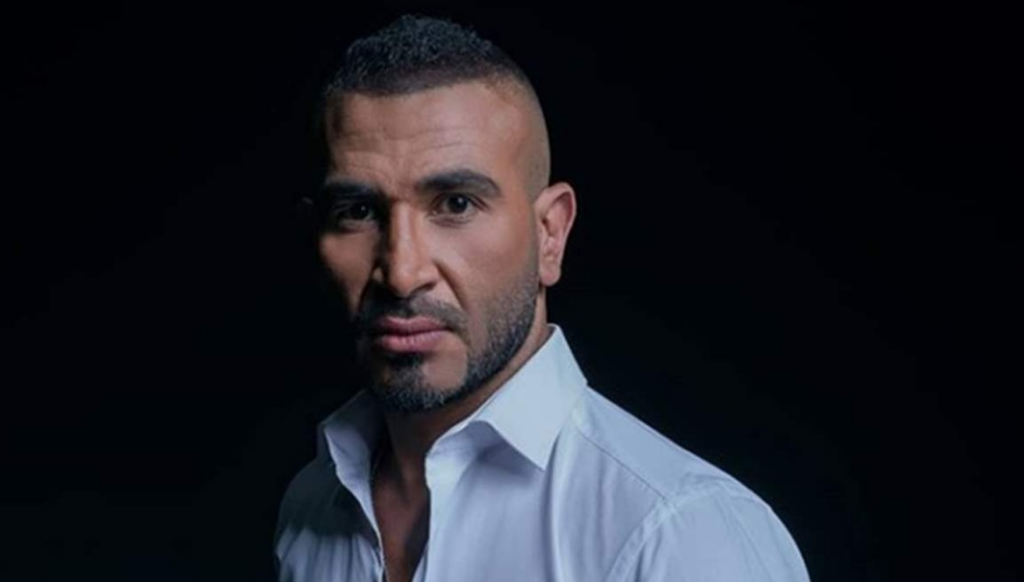 أحمد سعد في الصورة الأولى بعد خضوعه لجراحة في الفك
