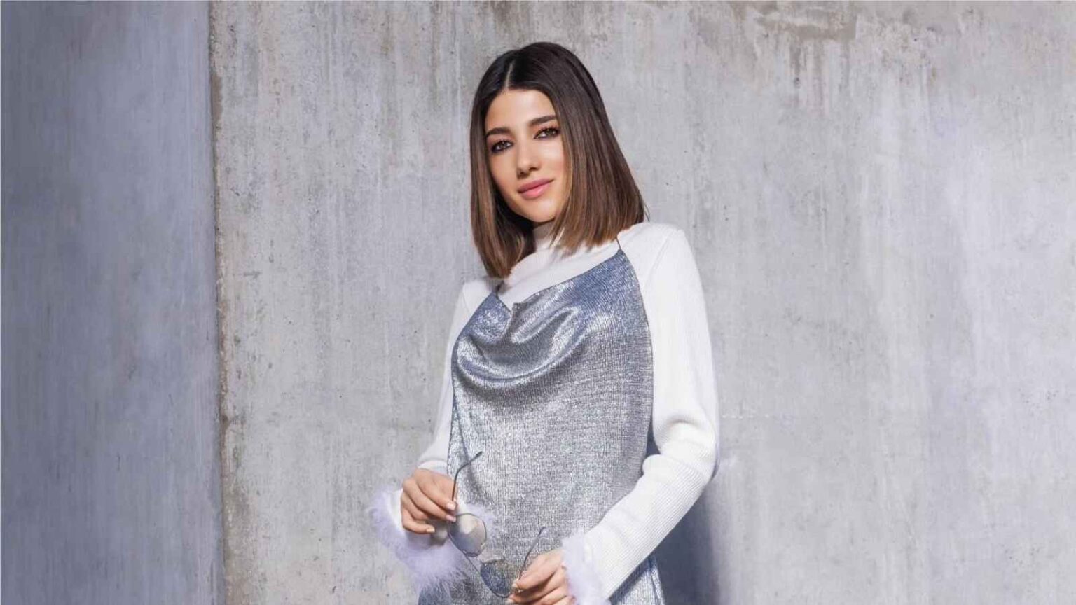 نارين بيوتي تحتفل بزفاف شقيقها بحضور بيسان إسماعيل ونور ستارز google-banner