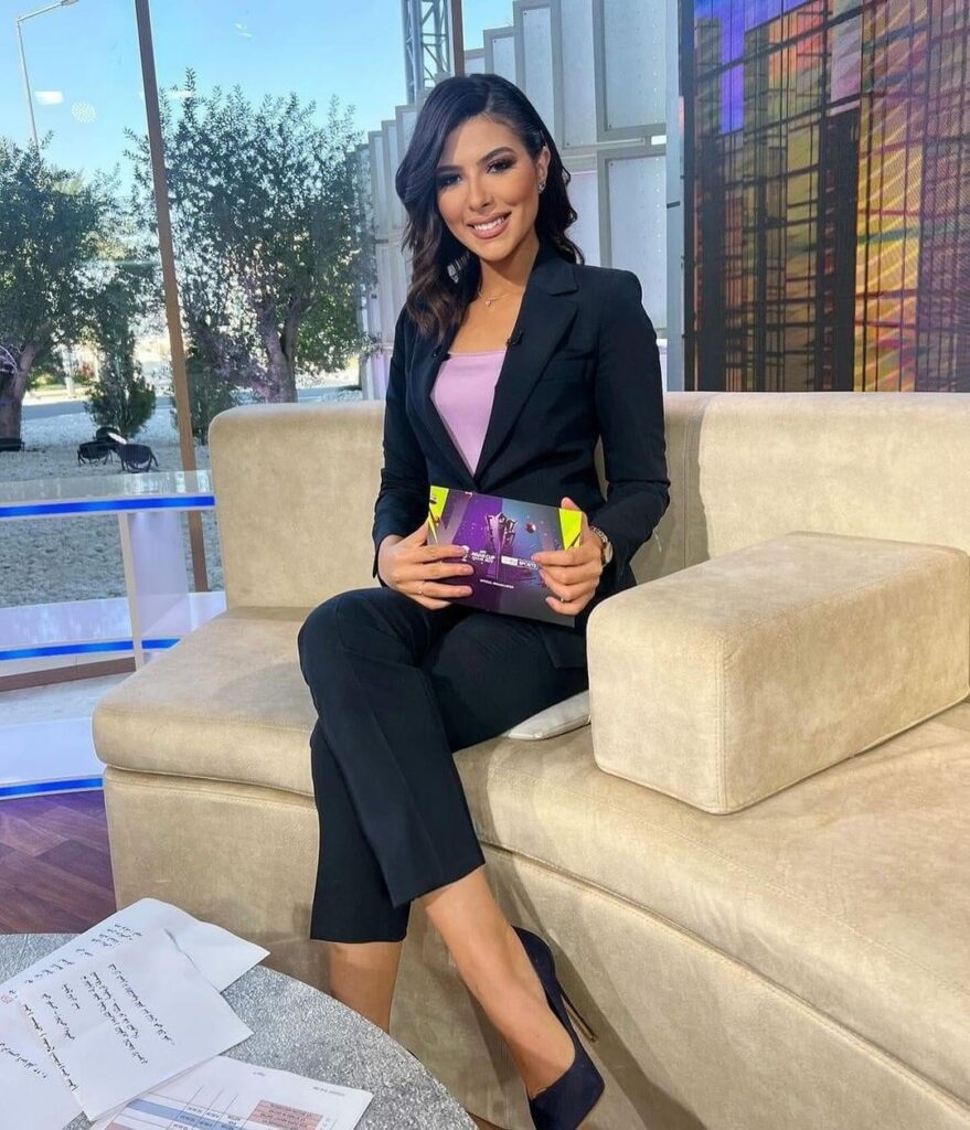 Nirvana Elabd 🇪🇬 - Crossed Legs 🔥