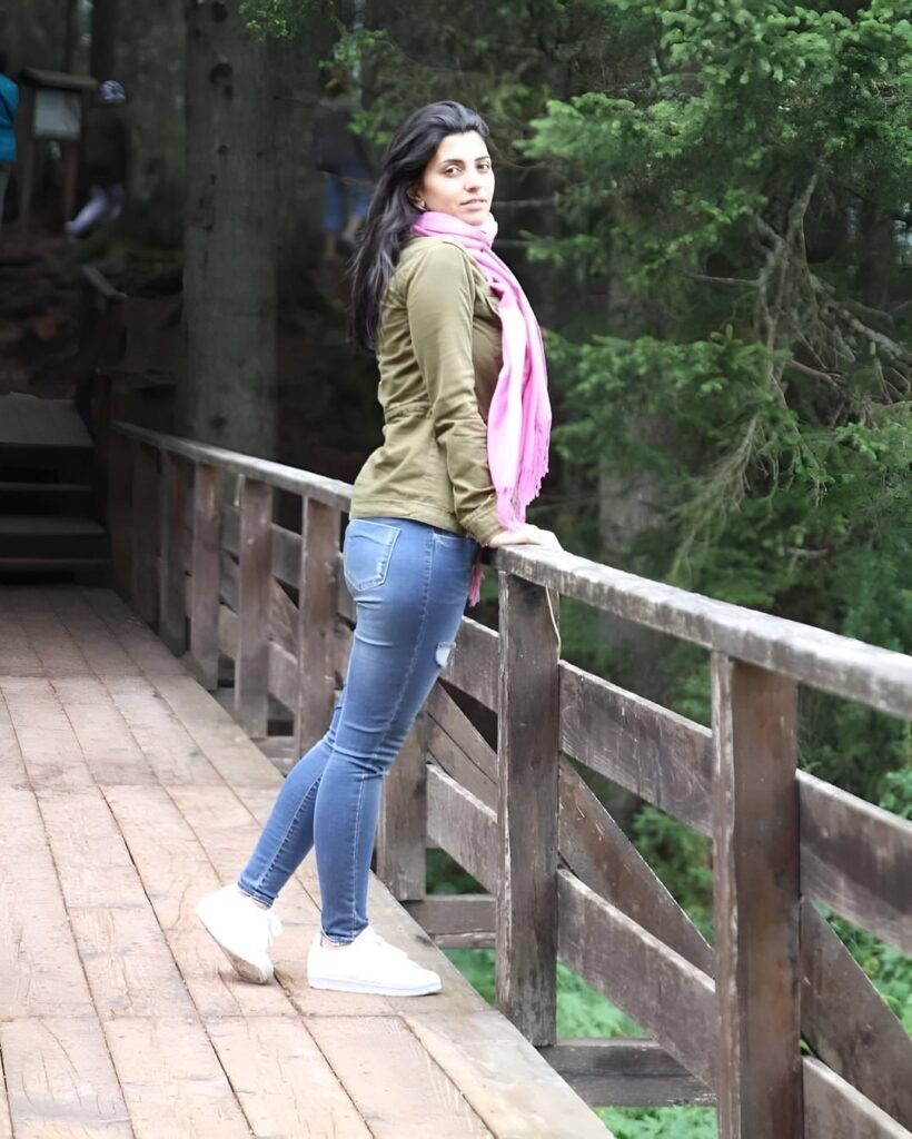 Lara Nabhan 🇱🇧 - Tight Body 🔥