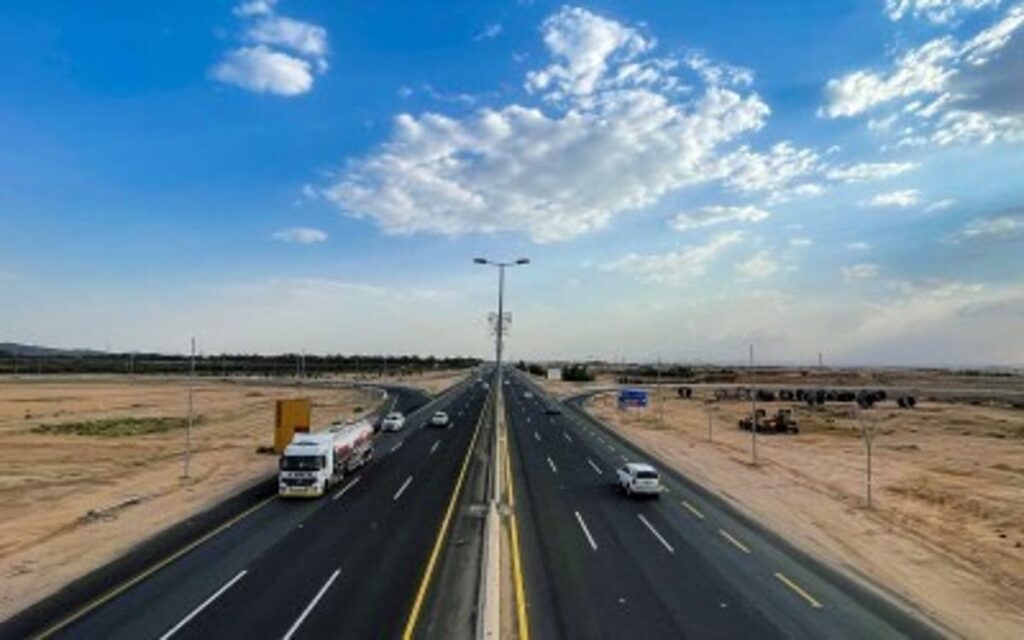 تطوير شبكة الطرق الطويلة في السعودية: نحو أمان مستدام وراحة للمسافرين – صحيفة سبق تطوير شبكة الطرق الطويلة في السعودية: نحو أمان مستدام وراحة للمسافرين - صحيفة سبق