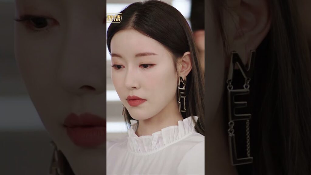 أخذت الدكتور تشين شياوباو وغادرت المكتب بحزن🥹 #UnforgettableLove أخذت الدكتور تشين شياوباو وغادرت المكتب بحزن🥹 #UnforgettableLove