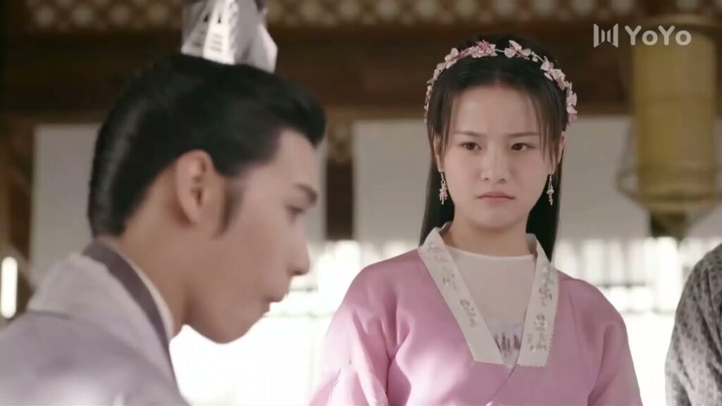 تتنكر كرجل و تذهب معـه لاجل مساعدة الناس ( الحقيقة او الجرأة )