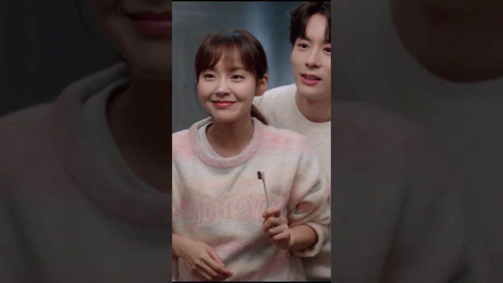 الزوجان الشابان اللذان يقومان بتنظيف أسنانهما هو أيضًا أمر لطيف جدًا🥰 YouAreMySecret#