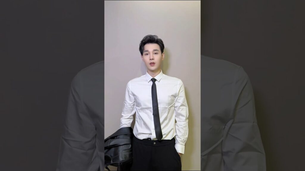 وسامته 😍🖤#jiaze #yuanhao  #YeChengReborn #夜城赋之离生 #shorts #cdrama #yoyoarabicchannel