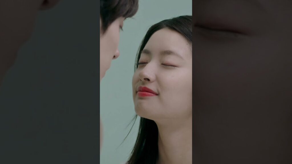 رفعت الفتاة رأسها وأرادت أن يقبلها زوجها😙 #PerfectAndCasual