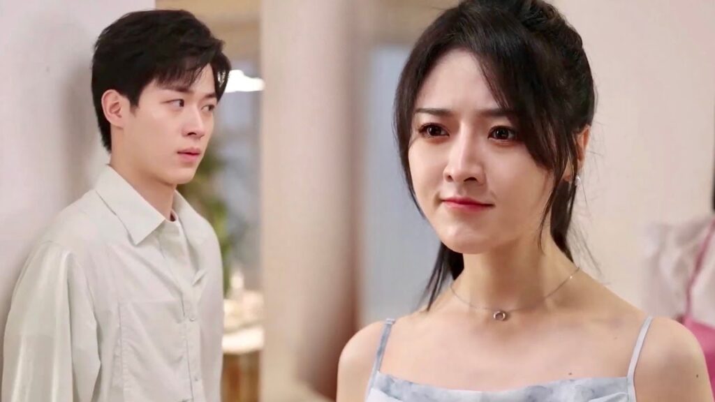 لا يعرف بأنه منزل رئيستـه و يريد ان يهرب  ( حبيبتي المشغولة | Busy Darling )