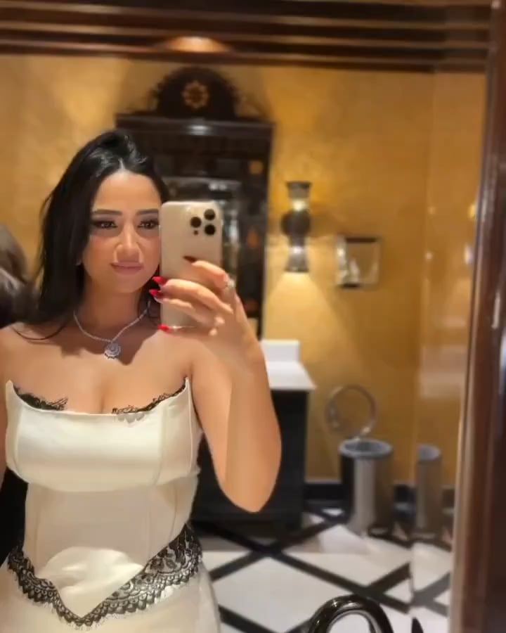 Doaa Hakam  (p.t 3 of 5)