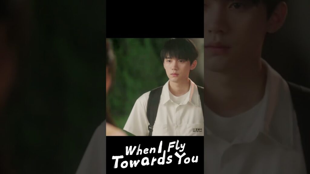 تطارده اينما يذهب مثل ظله❣️  #WhenIFlyTowardsYou #عندما_أطير_نحوك #youku  #zhouyiran #zhangmiaoyi