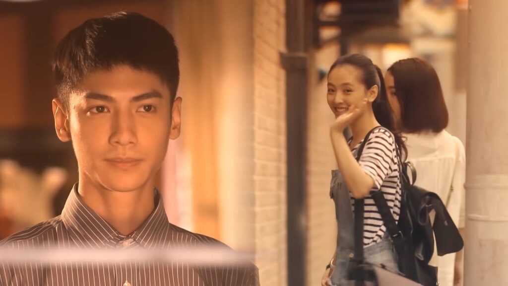 رفض مطاردته ظاهريًا ولكنه كان سعيدًا سرًا بذلك! مشهد من دراما "إشراقتي"