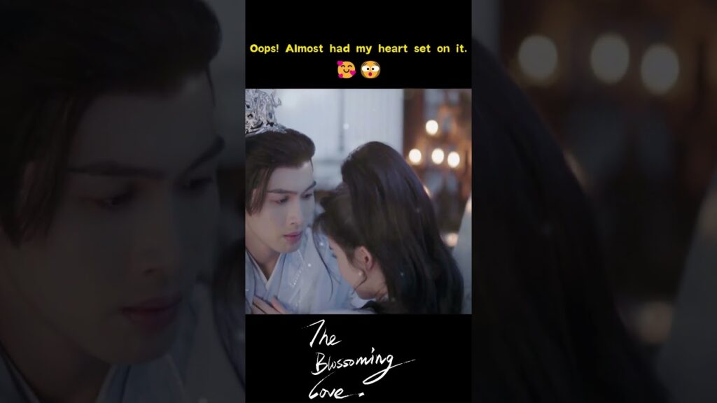 تقبله بشغف فجاة و تستغل الفرصة  #ZhangBinbin #SunZhenni #الحب_المزهر #TheBlossomingLove
